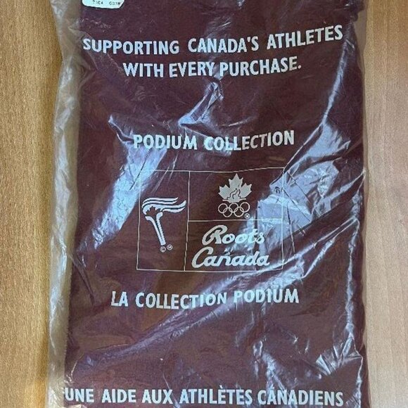Roots Canada 2002 Winter Olympics Mitts Toque Scarf - Picture 4 of 4